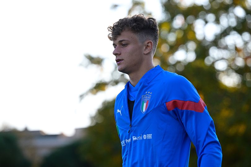 อย่างสง่างาม