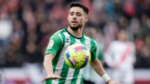 แอสตันใกล้บรรลุ